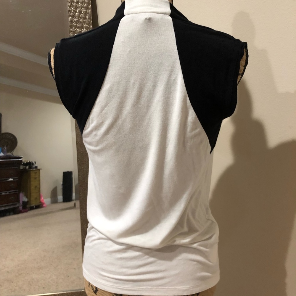 BCBGMaxazria cute blouse.....
